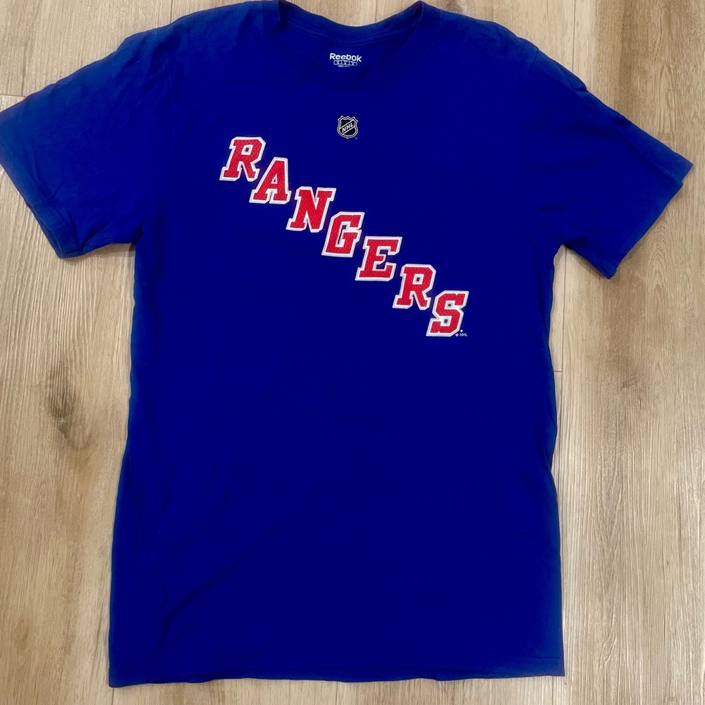 Rick Nash shirt. Size Medium 29 x 19” measurements. Great shirt